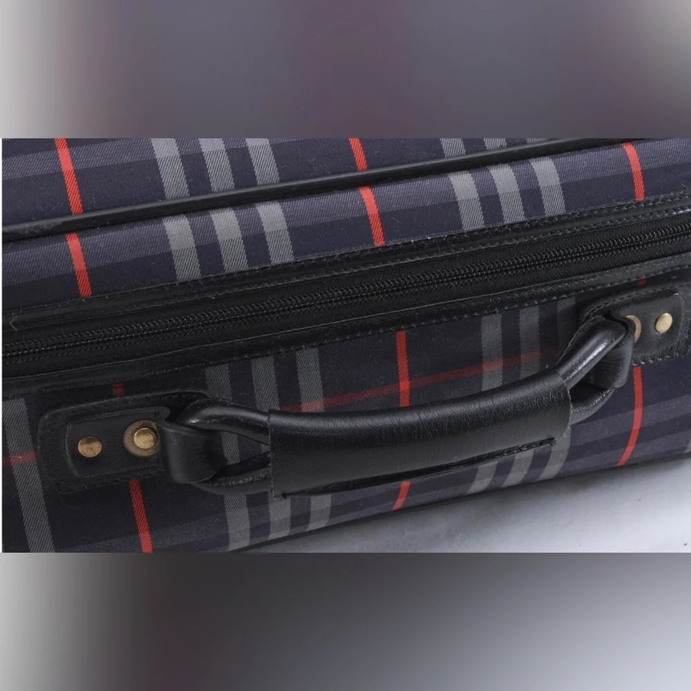 Burberry Travel Bags - Picture 9 of 16